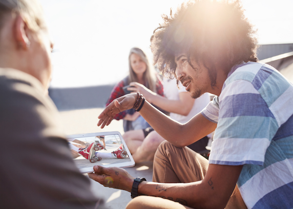 men have deep conversation at a party without judgement of each others' views